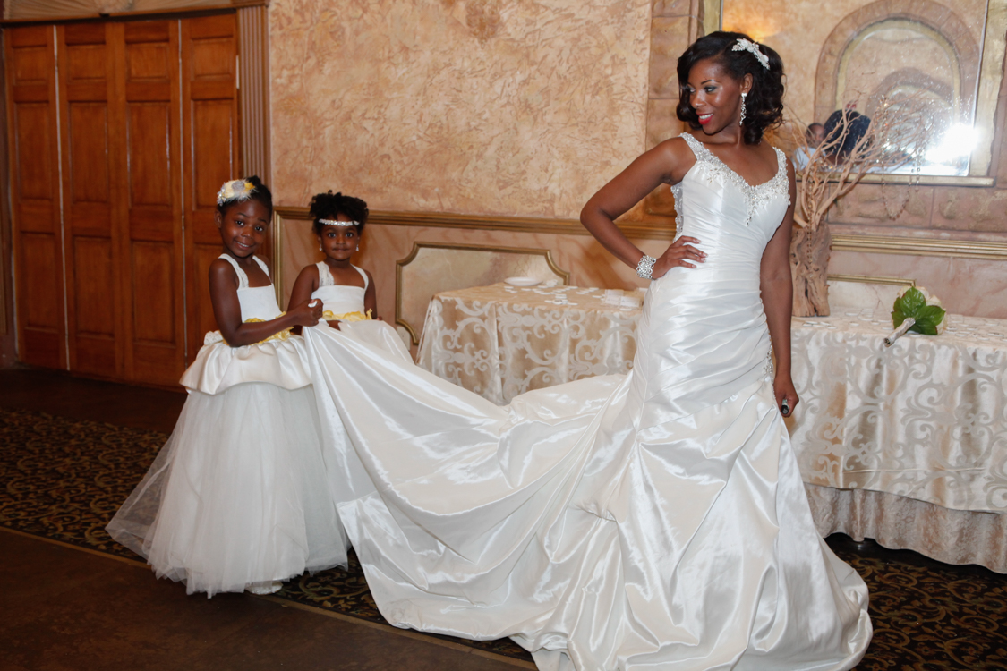 Jaks reviews on mini wedding dresses